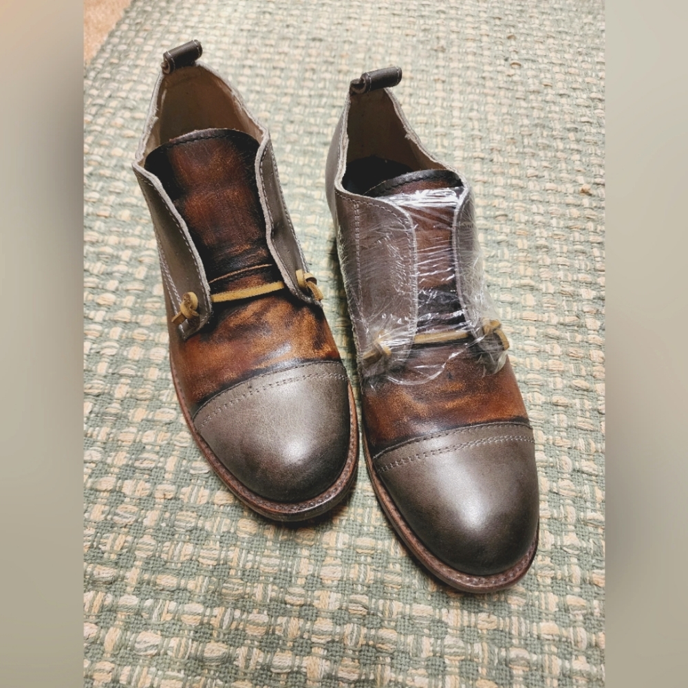 Free Bird Mabel ICE Size 9 (fits like 8.5)